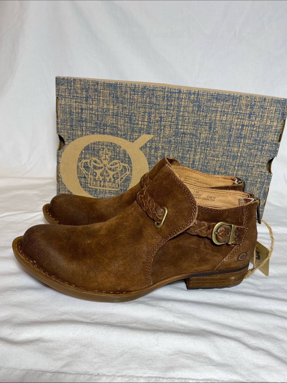 Born Sylvia Women’s Rust (Tobacco) Distressed Suede Ankle Boots - size 7.5 NWT - Picture 5 of 12